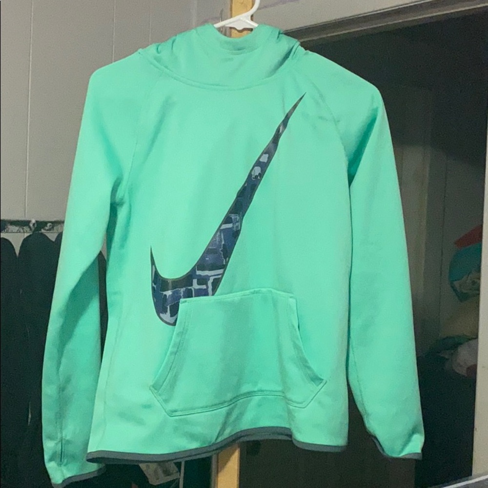 green and black nike pullover hoodie